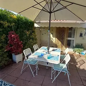 Apartment Domus Claudio Garden, Fiumicino